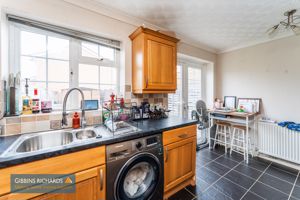 Kitchen- click for photo gallery